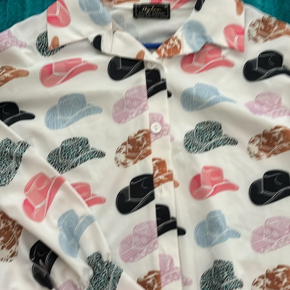 Cowgirl hat button down - Picture 2 of 6